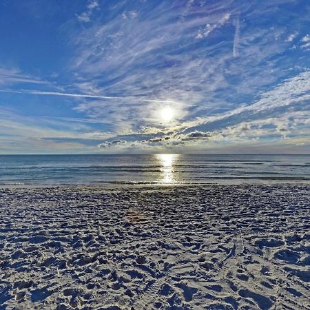 Anna Maria Island Runaway Tropical Dream-One Minute Walk To The Beach-Heated Pool Bradenton Beach Eksteriør billede