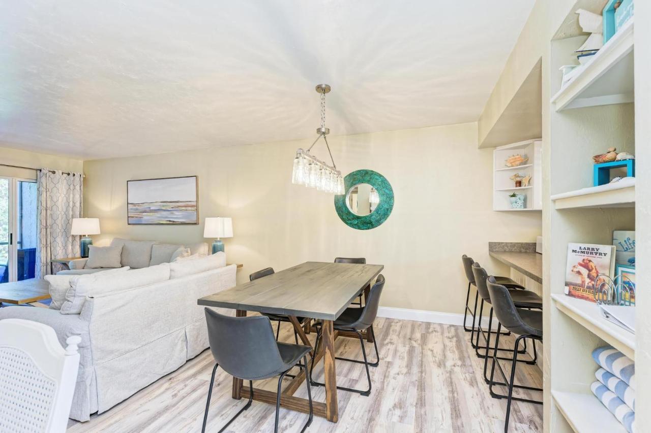 Anna Maria Island Runaway Tropical Dream-One Minute Walk To The Beach-Heated Pool Bradenton Beach Eksteriør billede