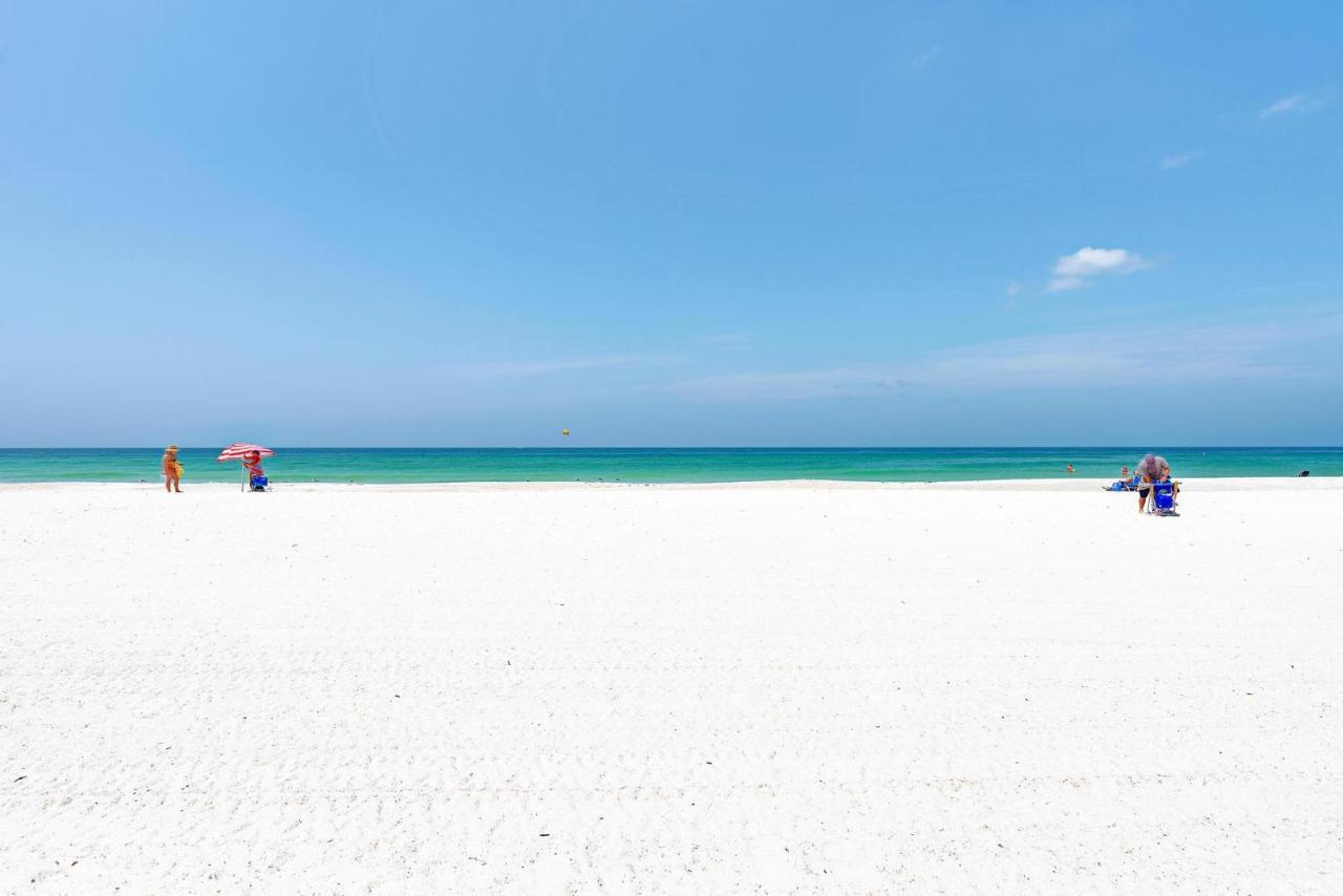 Anna Maria Island Runaway Tropical Dream-One Minute Walk To The Beach-Heated Pool Bradenton Beach Eksteriør billede