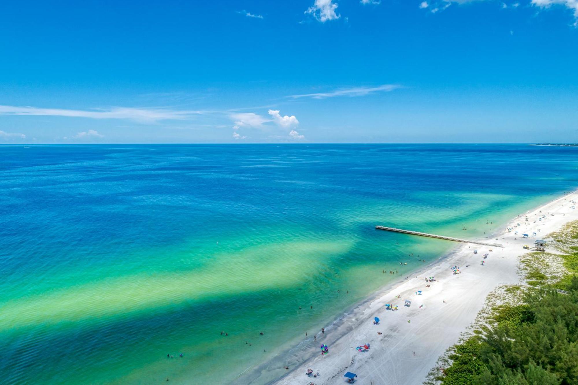 Anna Maria Island Runaway Tropical Dream-One Minute Walk To The Beach-Heated Pool Bradenton Beach Eksteriør billede