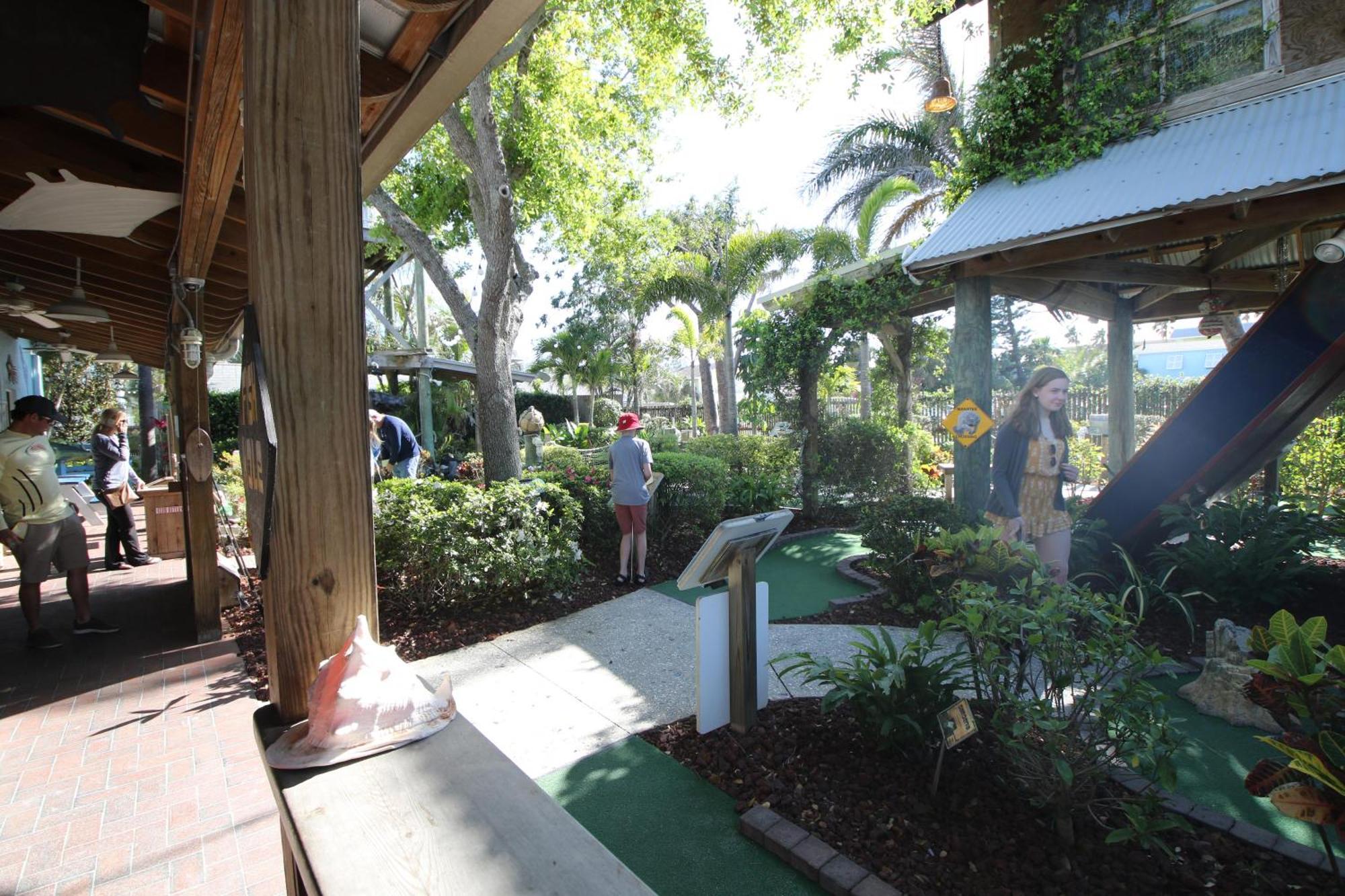 Anna Maria Island Runaway Tropical Dream-One Minute Walk To The Beach-Heated Pool Bradenton Beach Eksteriør billede